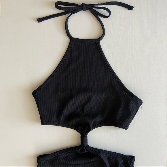 ALMOST FAMOUS Halter-Neck Ribbed Dress - Picture 4 of 4